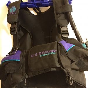 Aqualung Cruise  Front - size Small $100
