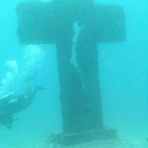Underwater art gallery
