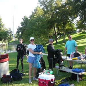 CHUM's Jolly Rogers gearing up for the morning dives