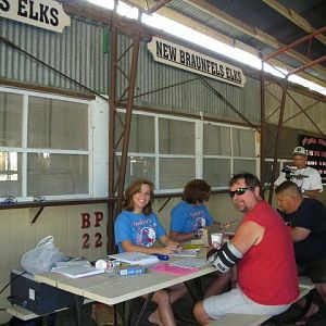 Sprout & VanessaArrrr registering teams