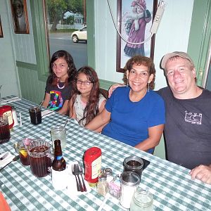 Reef and the Houndettes