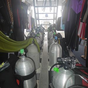 many tanks