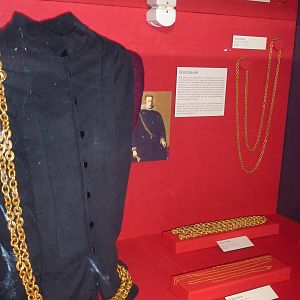 Mel Fisher gold chains