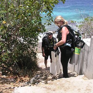 ReefHound and watermonkee have a new friend