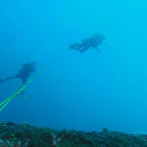 Divers above the Hilma Hooker