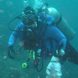 wanderwoman made sure Wet got a dive