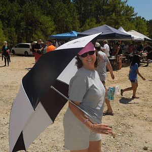 Heidi Ho and her parasol