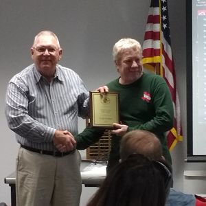 Frank Burek presenting ReefHound with his Service to TGCC plaque