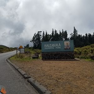 2017 0930 Maui Haleakala Sign