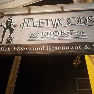 2017 Maui Fleetwoods Sign2