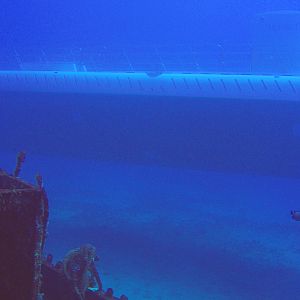 29 Atlantis Sub On Carthaginian Wreck