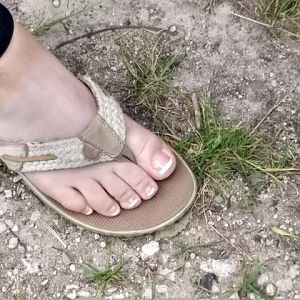 Check out those toes!