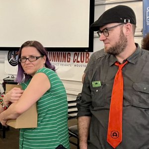 Lakediver does NOT want to part with the octopus