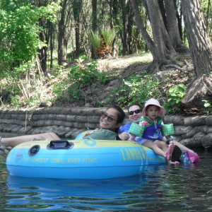Float 12 - Tropical Family.png