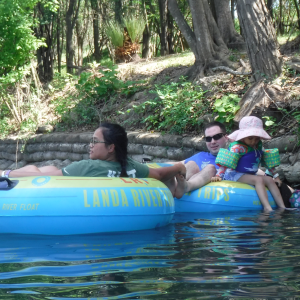 Float 13 - Tropical Family.png