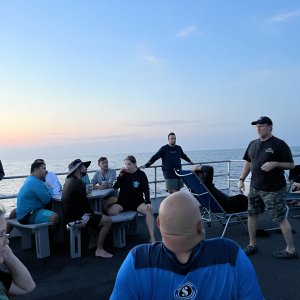 Night dive briefing