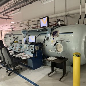Hyperbaric chamber