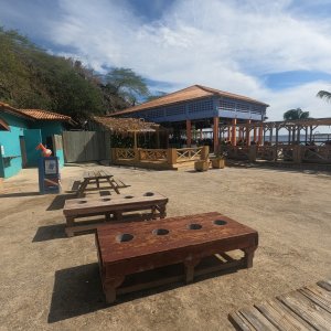 21 - Kokomo dive shop and beach bar.JPG