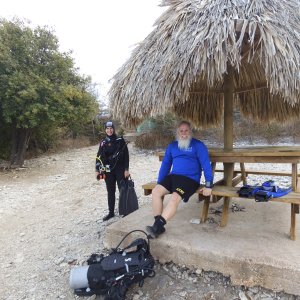 Diver_T and VikingDiver waiting on the beach