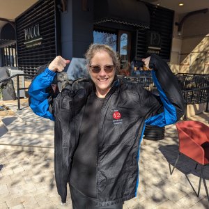 ScubaKitty receives her 5 year award