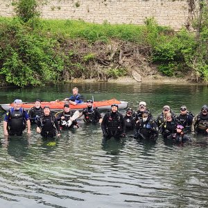 Everyone is finally in the water!