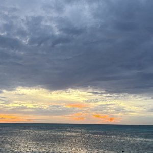 2025 0929 Moorea Sunset.jpg