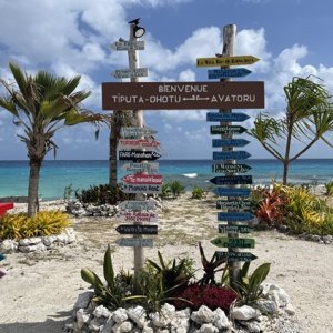 Rangiroa Airport