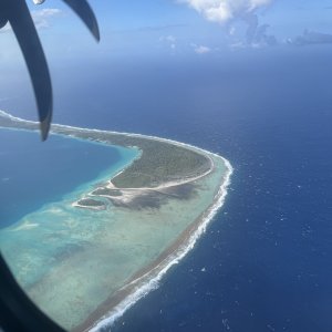 Air Tahiti flight from Rangiroa to Fakarava