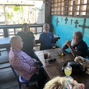 Chummers to the Left