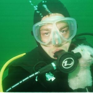 Wet takes Aaron diving