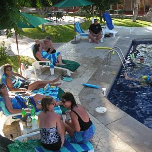 CHUMmers hanging by the pool