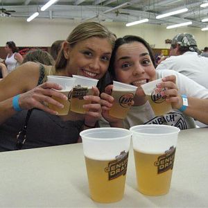 Chummettes livin' it up!