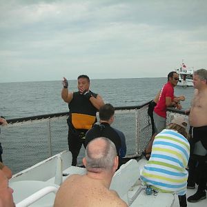 Joe briefs the Clipper dive