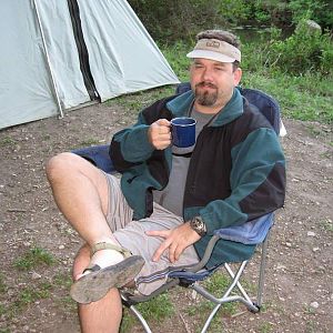 GWNDWN getting a caffeine fix.