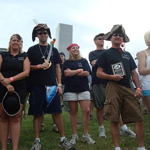CHUMmers listen to pre-race festivities