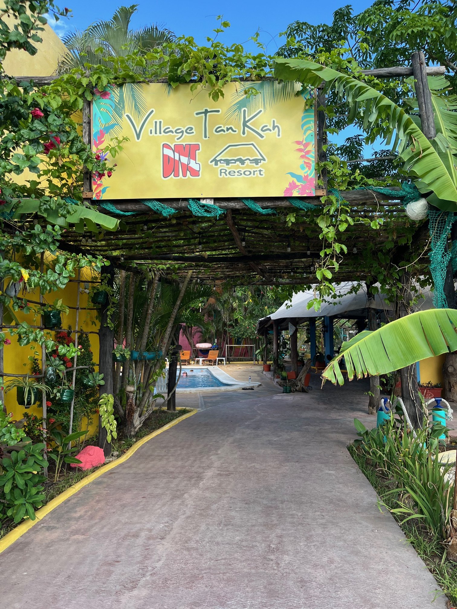 1 - Roberta's Scuba Shack