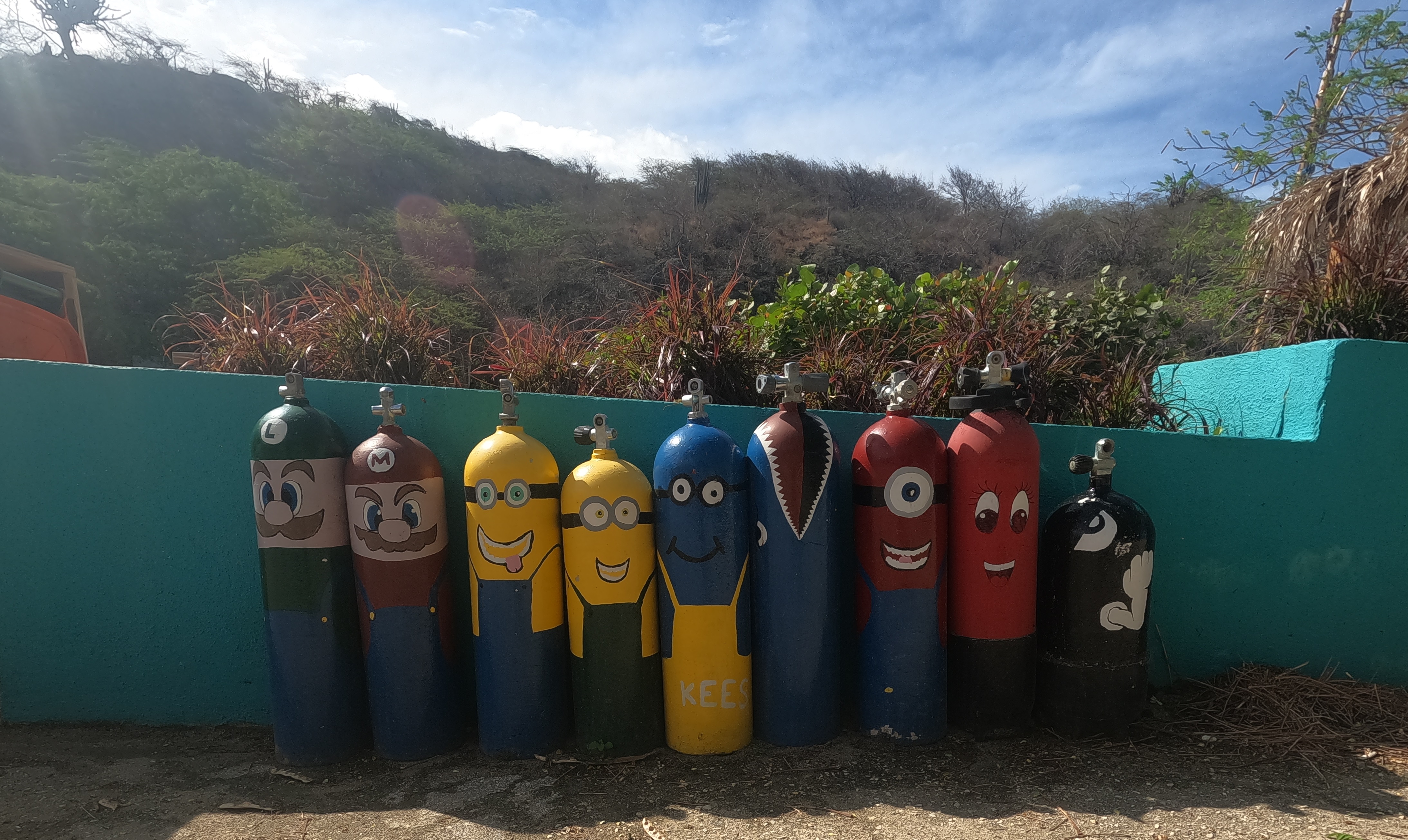 20 - Painted tanks at Kokomo dive shop.JPG