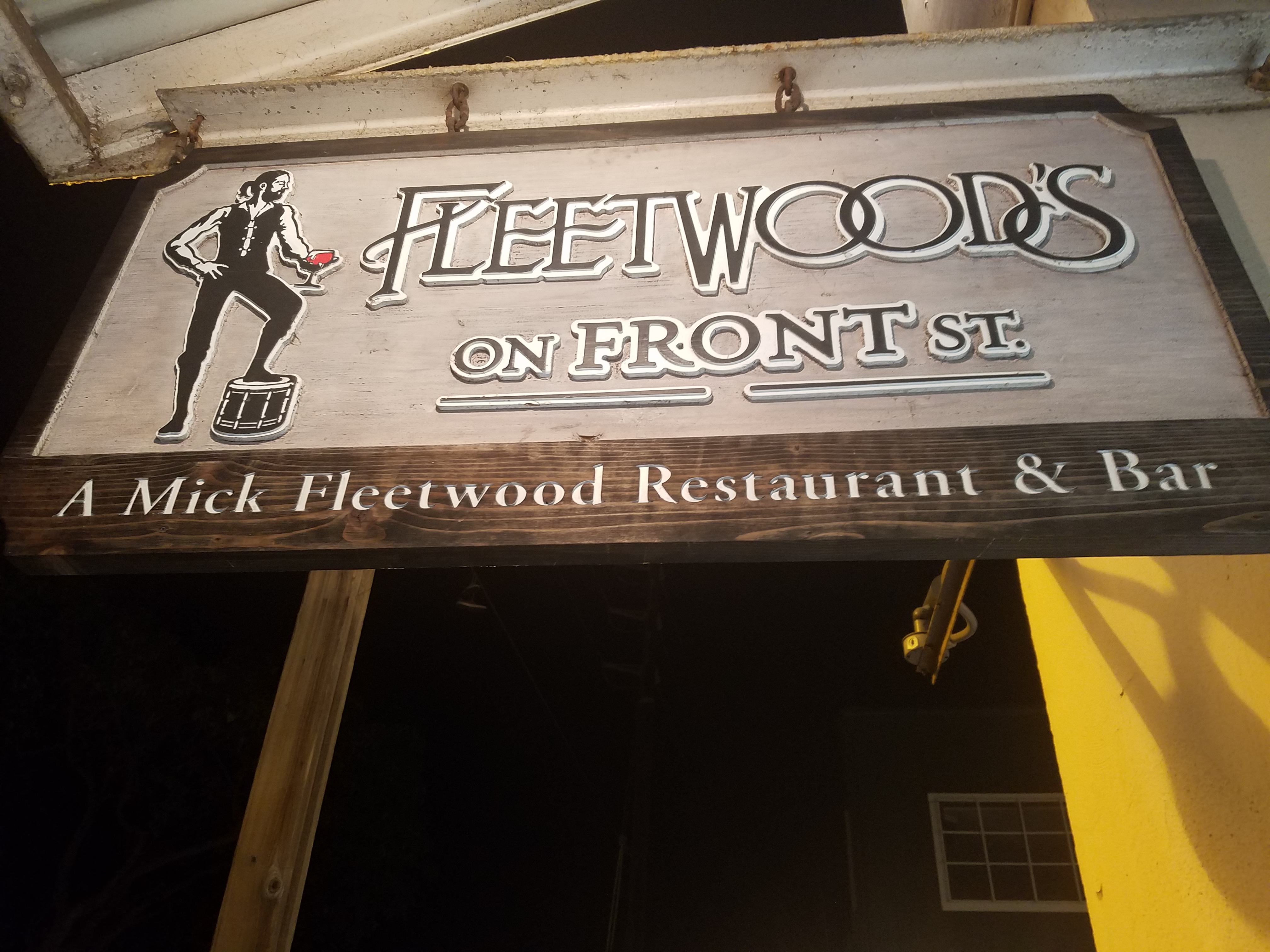 2017 Maui Fleetwoods Sign2