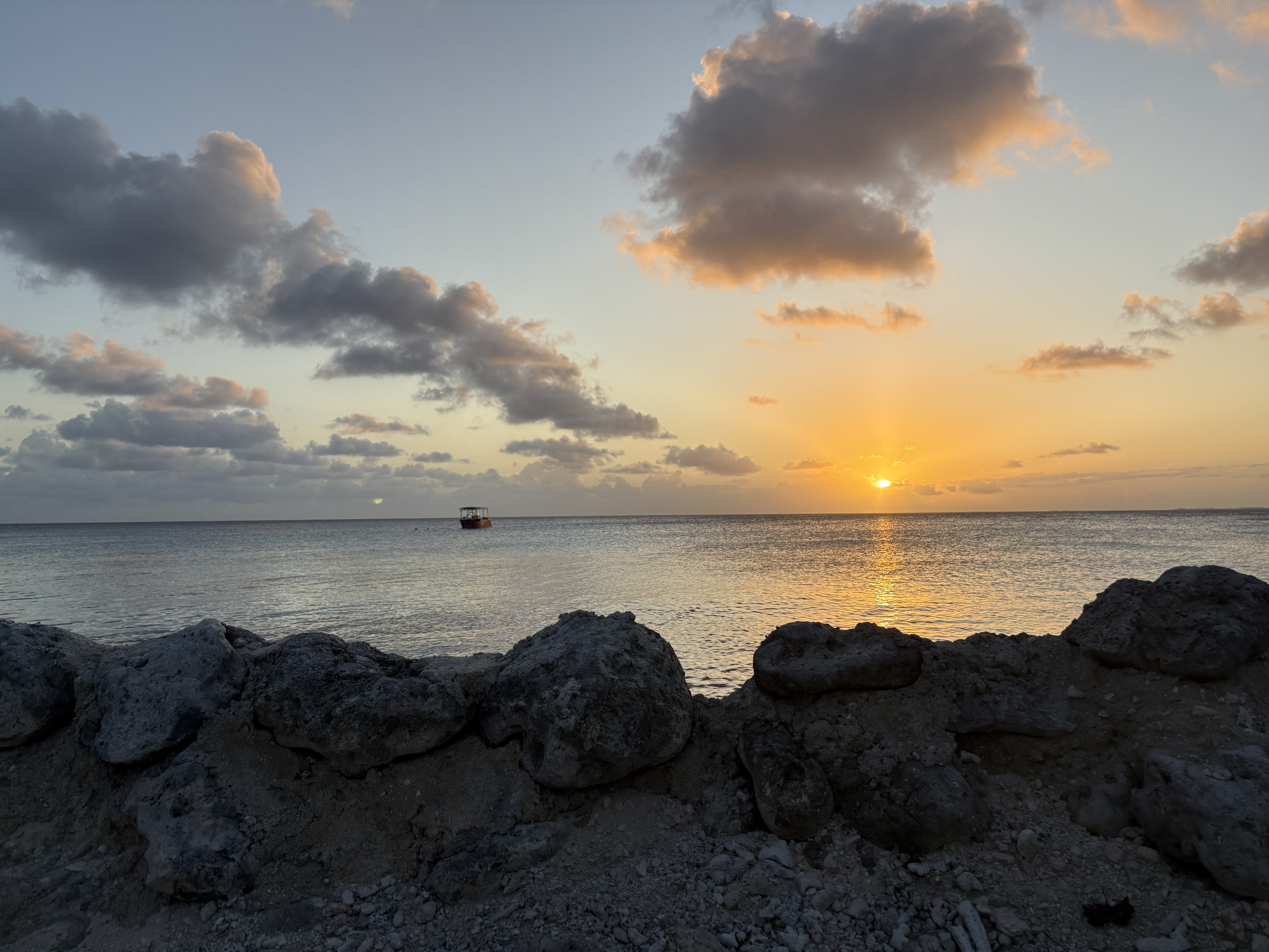 2025 1007 Fakarava Sunset3.JPG