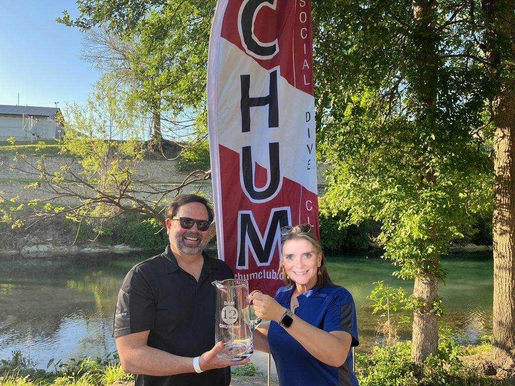 birddog - 10th year DAM CHUMmer with banner