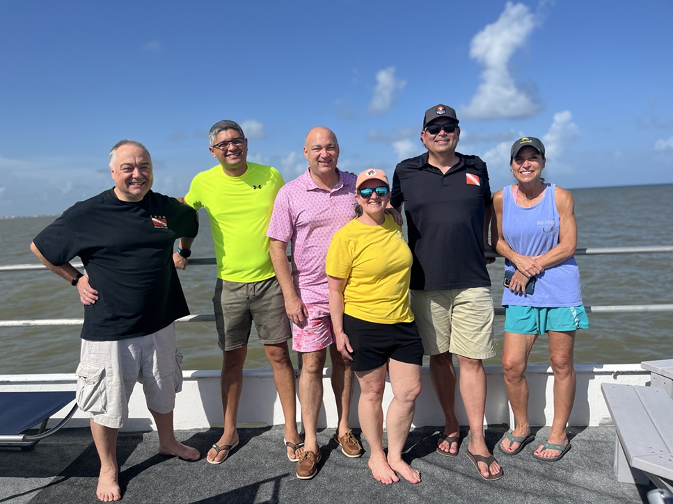 CHUM divers - Flower Gardens July 2025