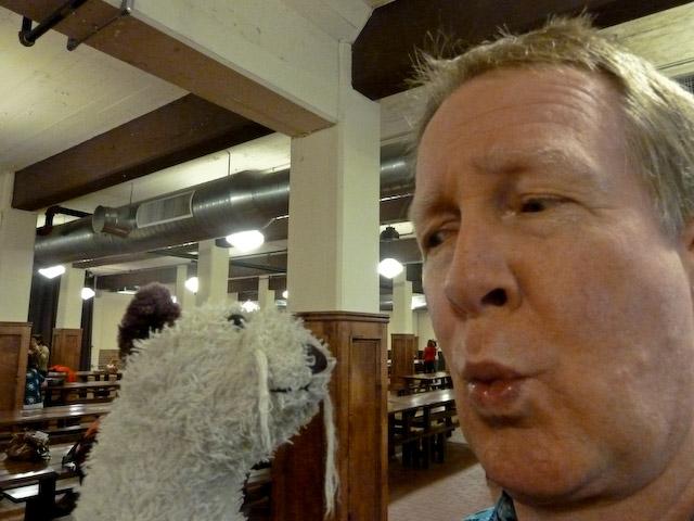 CHUM Holiday Parrrty Mr. Snorkel and Wet - Where is the Mistletoe