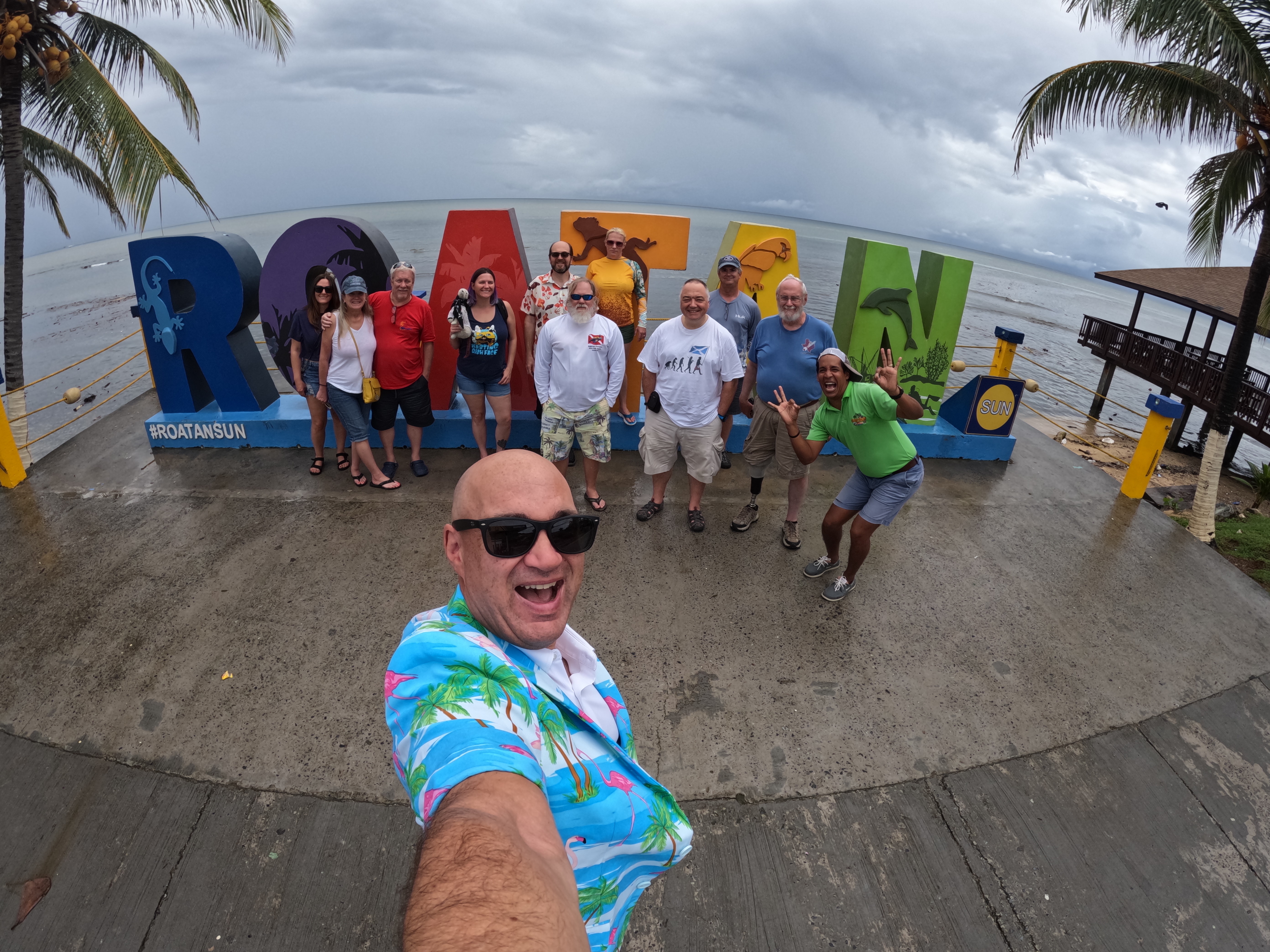 CHUM @ Roatan