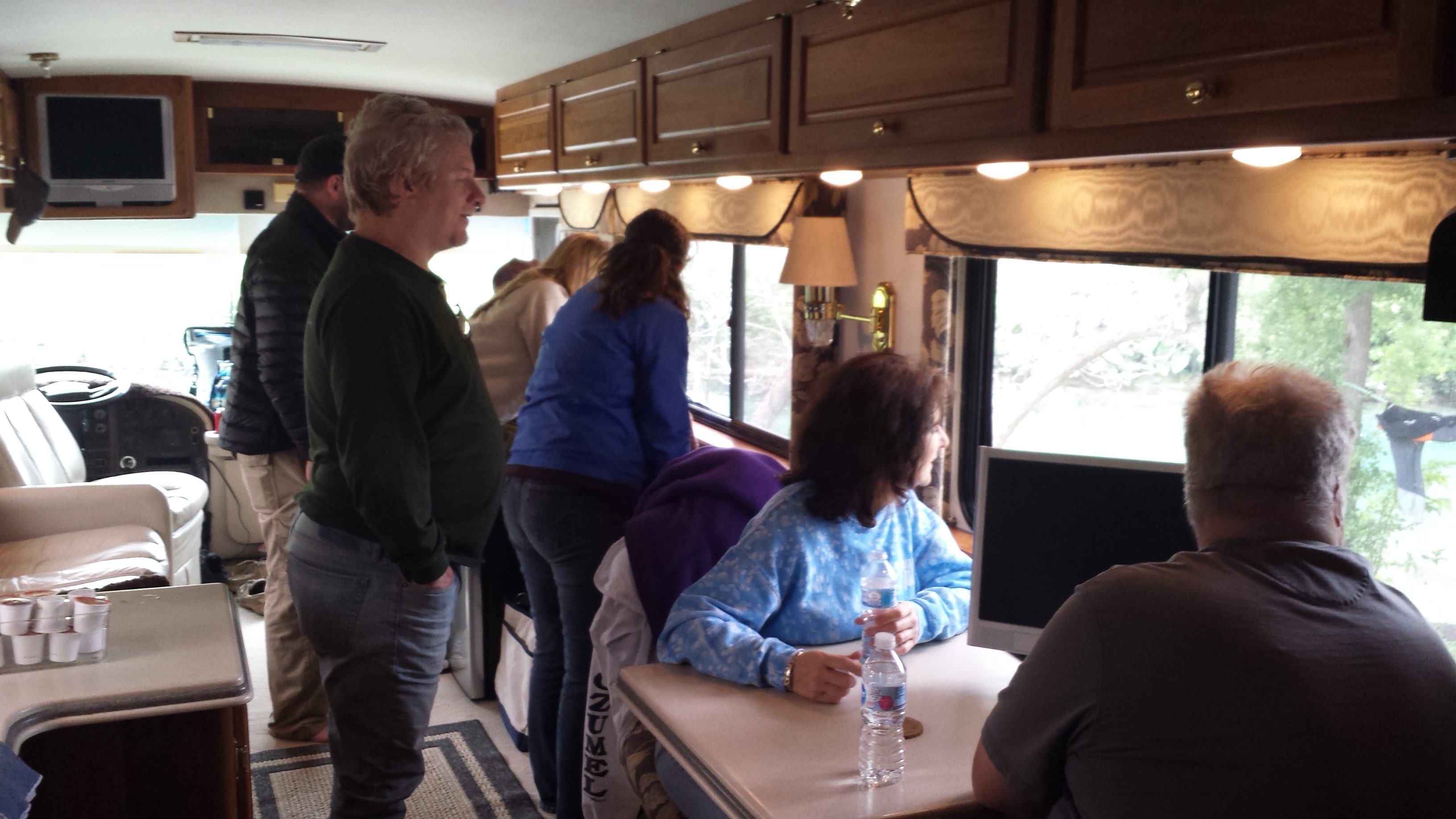 CHUM spying on a really bad fisherman