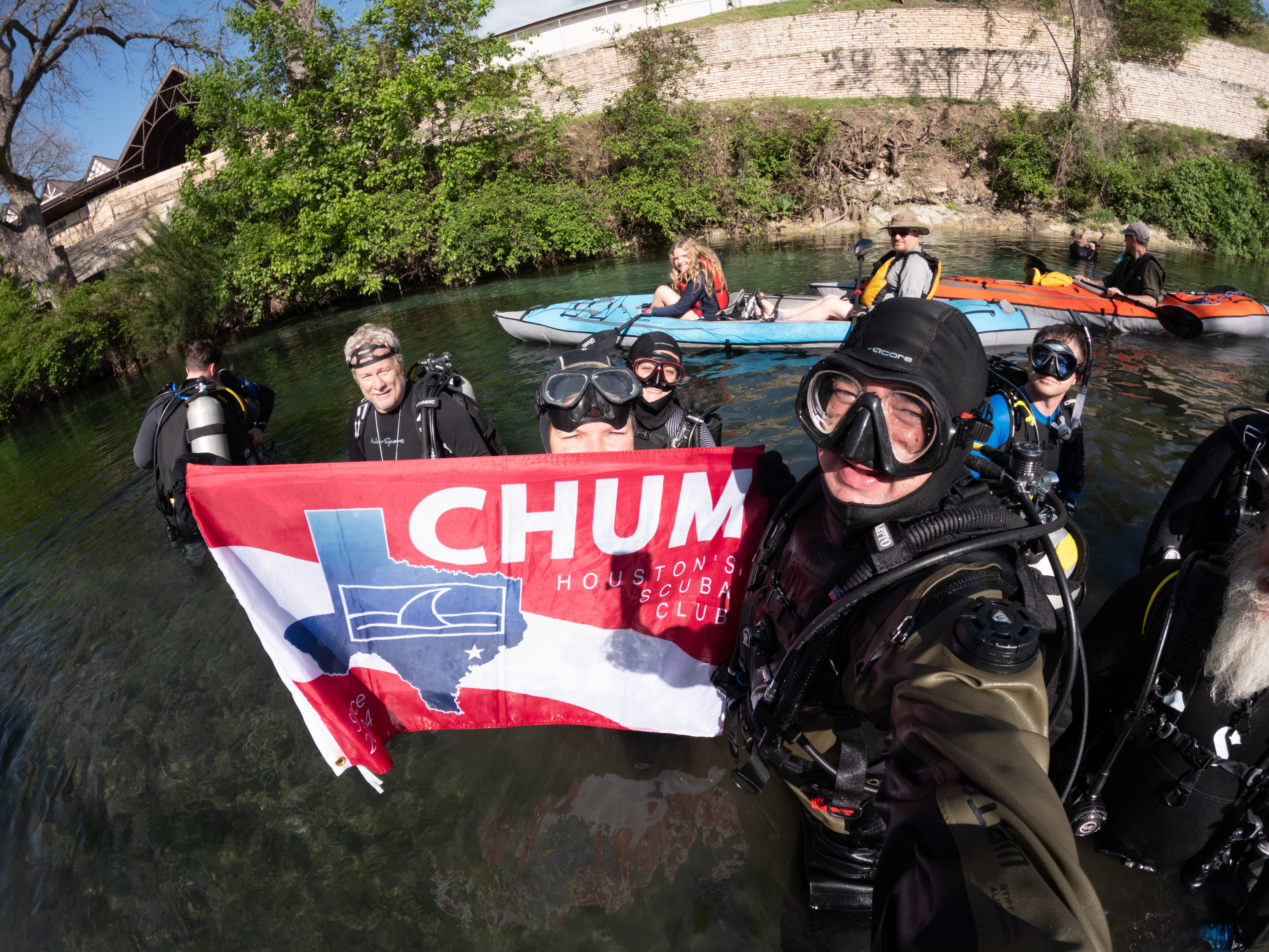 CHUMmers about to enter the water!!