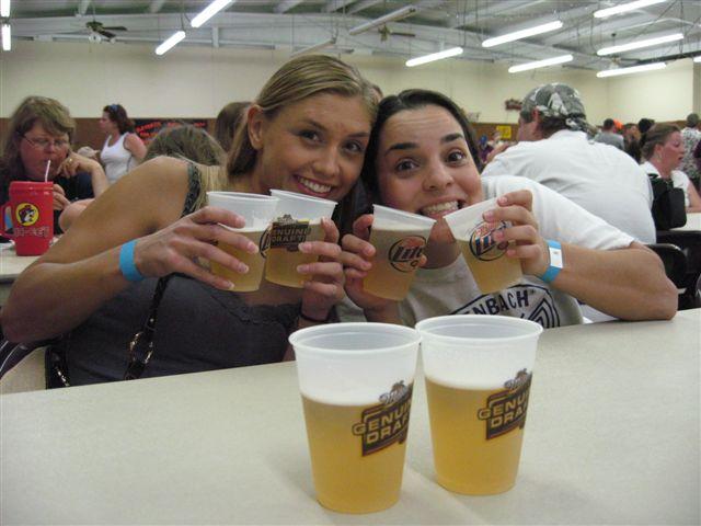 Chummettes livin' it up!