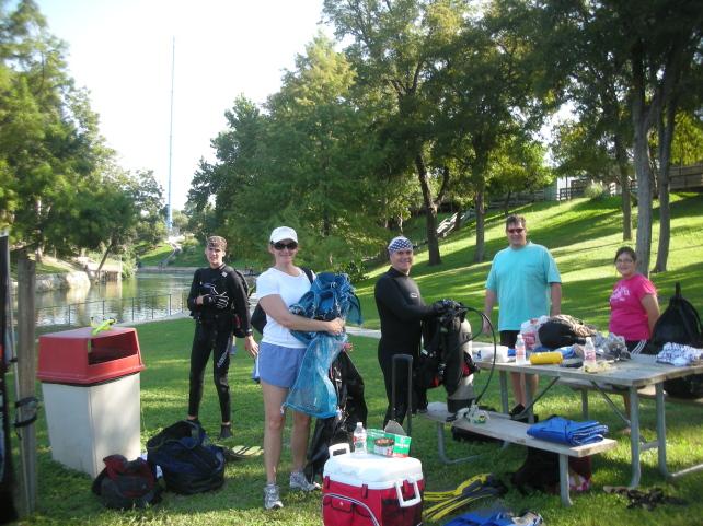 CHUM's Jolly Rogers gearing up for the morning dives