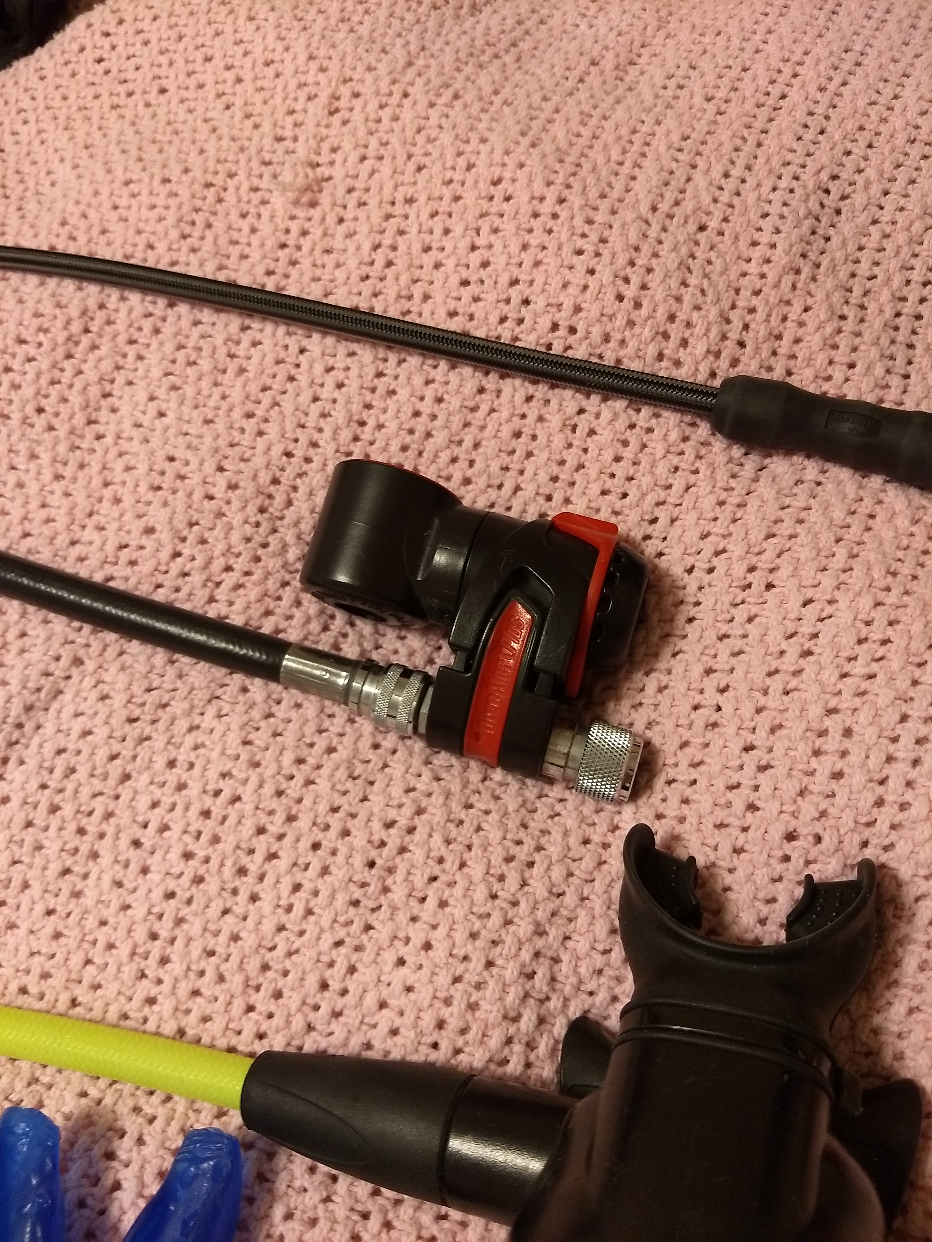 Dive Alert Plus here's it's attached to my inflator hose but I can sell it separately for $45