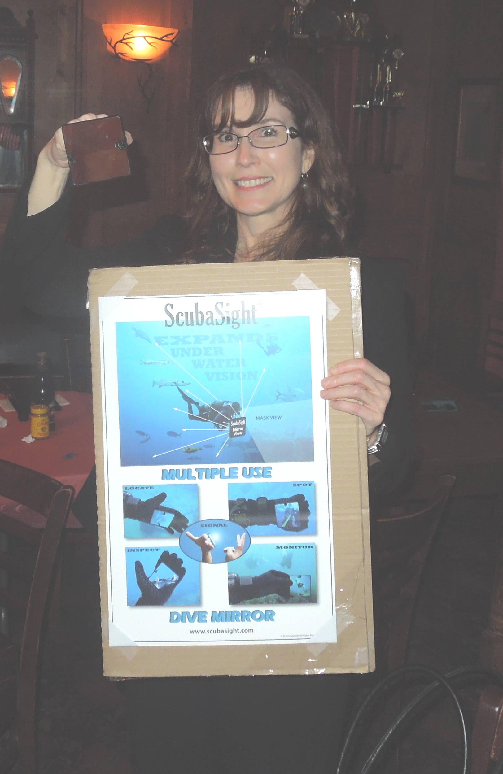 Diver_T demo-ing ScubaSight Dive Mirror