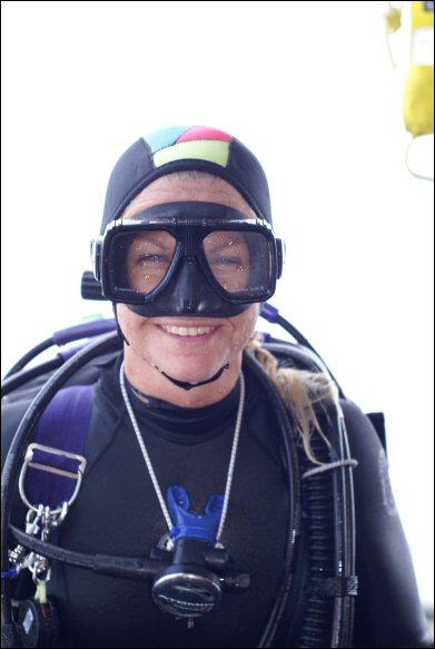 DM/Owner/Operator Melanie Returns from her dive.